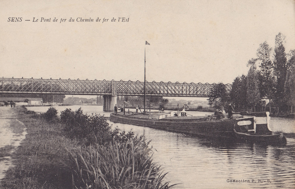 Le pont enjambant l&#39;Yonne en 1915